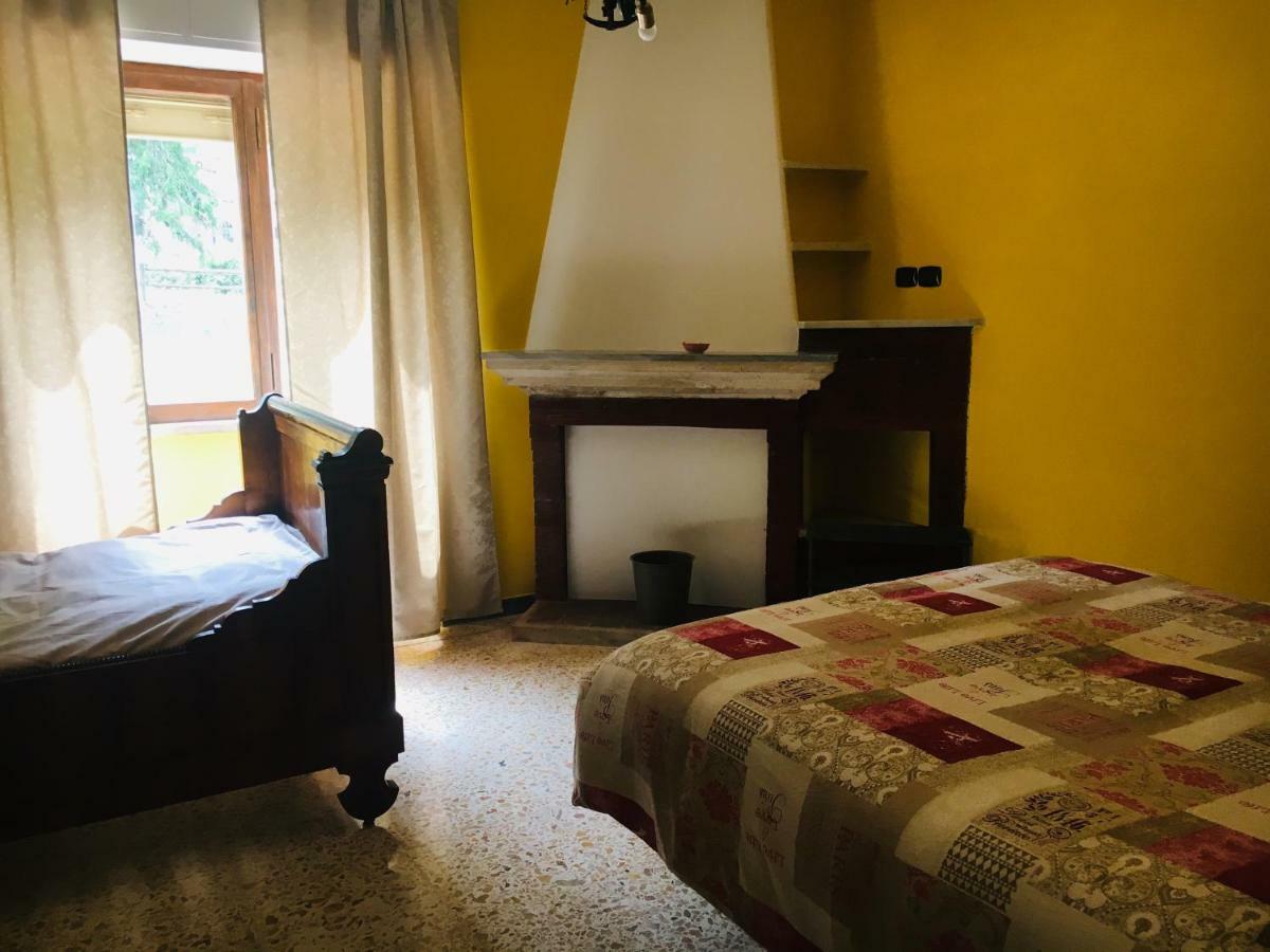 B&B Calecatine Rocca di Botte Buitenkant foto